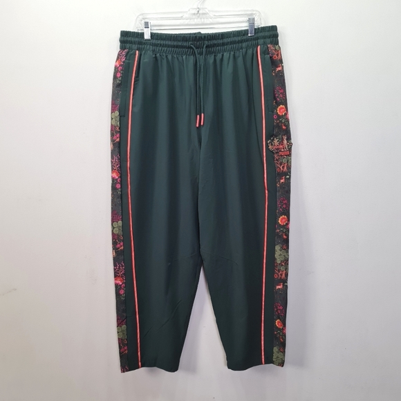 PUMA x LIBERTY London Track Pants Green Gables Womens Size XL - Picture 2 of 16